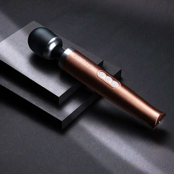 Le Wand Le Wand Die Cast Rechargeable Vibrating Massager Female Sex Toys
