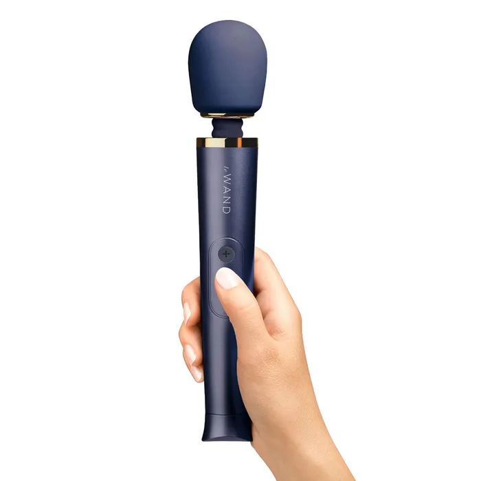 Le Wand Le Wand Petite Rechargeable Vibrating Wand Massager Female Sex Toys Le Wand Le Wand Petite Rechargeable Vibrating Wand Massager Female Sex Toys